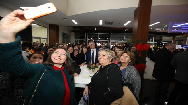 Gaziemir Belediyesi nde yılbaşı kutlaması