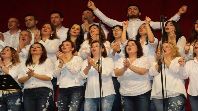 Gaziemir’in koristlerinden yeni yıl konseri