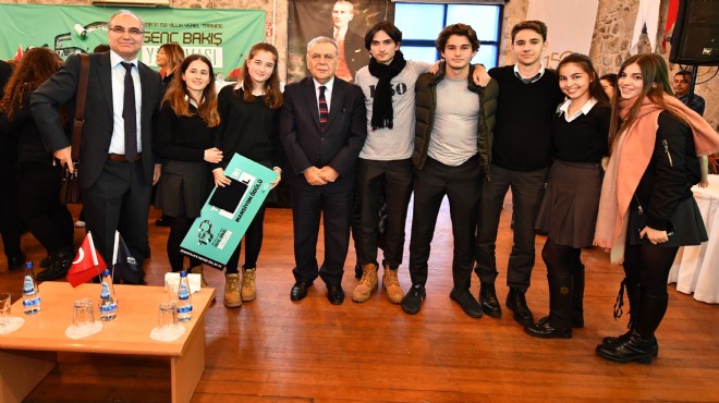 Genç buluşmada  Koca  mesajlar: Kentinizde kalın, İzmir için üretin
