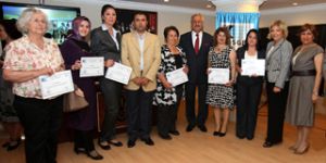 Karabağlar’ın girişimci kadınları sertifikalarını aldı