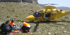 Hava ambulansları 2 bin 33 hayat kurtardı