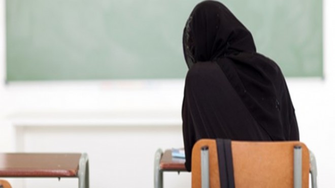 Hollanda da Müslüman öğrenciler okulu tazminata mahkum etti