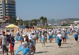 CHP Ilıca Plajı nı temizlemeye çağırıyor