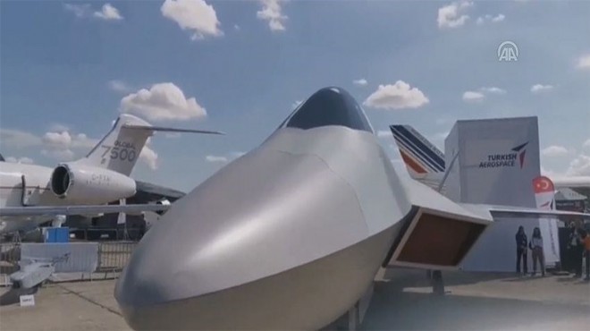 İlk milli savaş uçağı görücüye çıktı