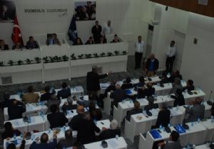 4 saatlik bütçe oturumu: AK Parti’den eleştiri yağmuru, Kocaoğlu’ndan toplu yanıt 