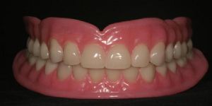 EBSO uyardı: İnşaat demirinden diş protezi!