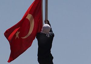 Türk bayrağını indiren sanığın cezası belli oldu 