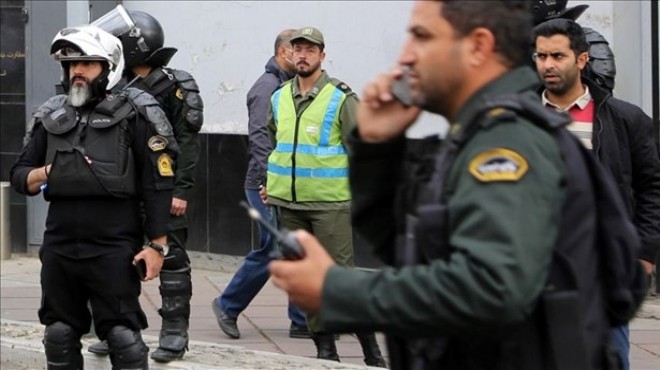İran da  ahlak polisi  birimi kaldırıldı!