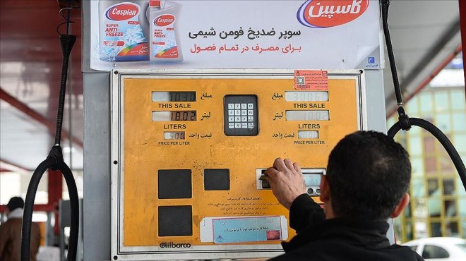 İran da benzin zammından elde edilen gelir halka dağıtılıyor