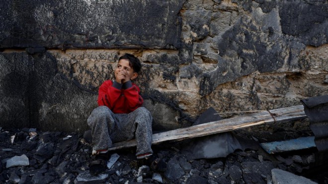 İsrail Gazze de 25 bin 700 kişiyi katletti