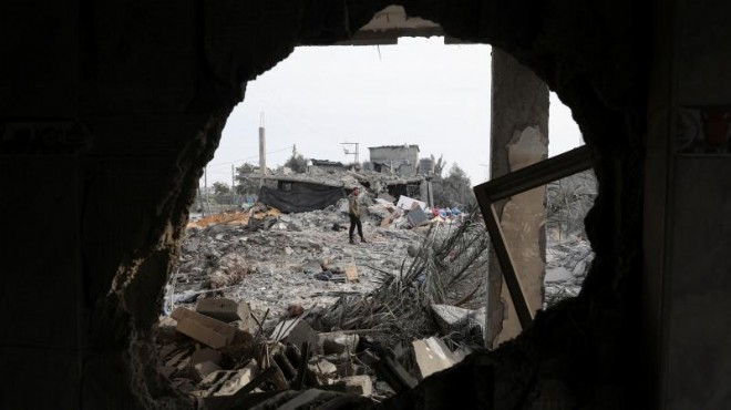 İsrail Gazze de 29 bin 878 kişiyi katletti