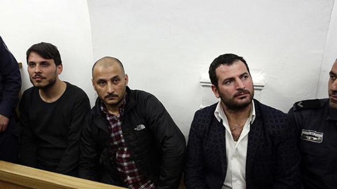 İsrail den gözaltındaki iki Türk e sınırdışı kararı