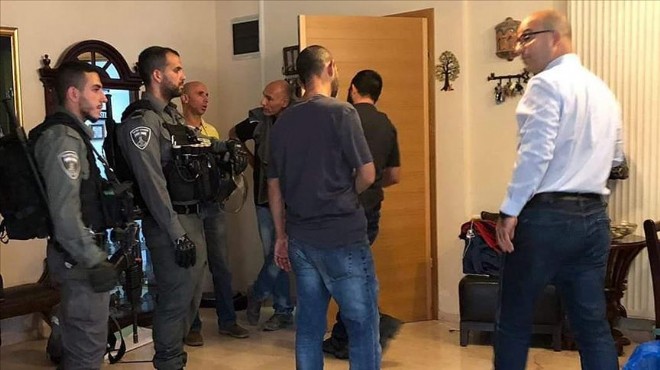 İsrail polisi Filistinli bakanı gözaltına aldı