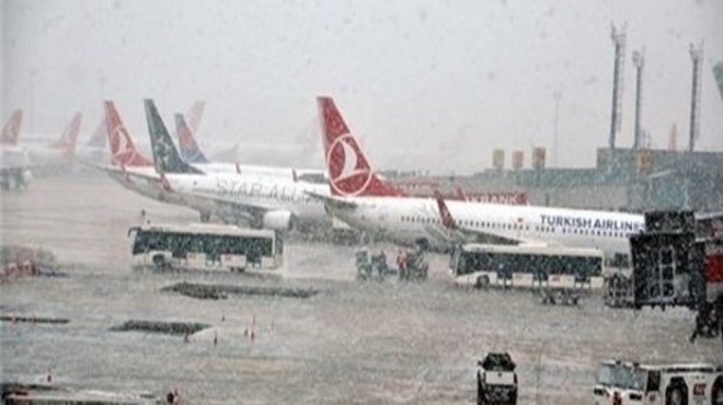 İstanbul da 2 havalimanında 395 sefer iptal!