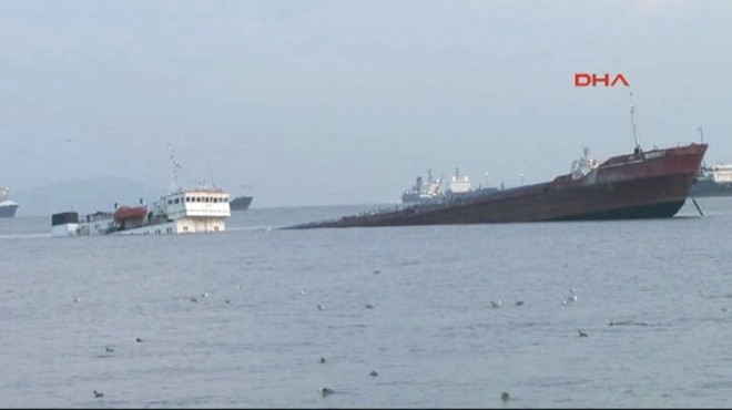 İstanbul da kuru yük gemisi karaya oturdu