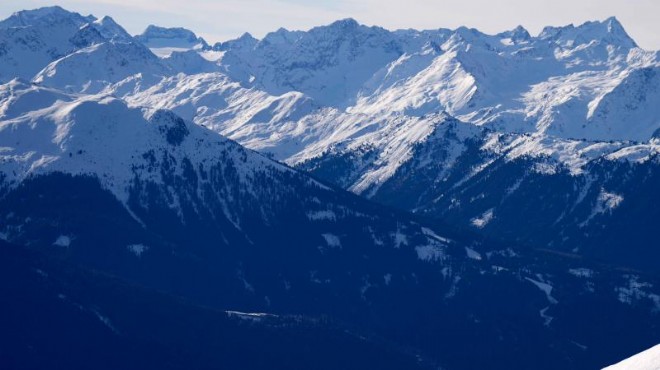 İsviçre Alpleri nde beş kayakçı ölü bulundu