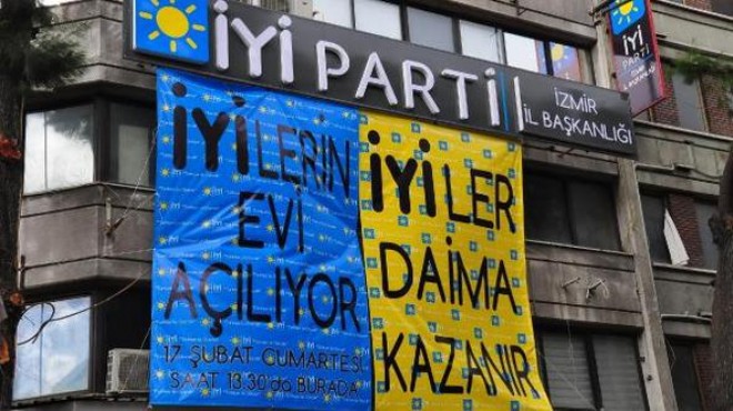 İYİ Parti İzmir’den ilginç pankart