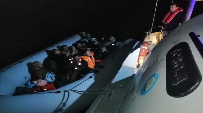 İzmir açıklarında 18 göçmen yakalandı