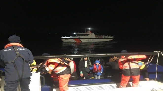 İzmir açıklarında 50 göçmen kurtarıldı