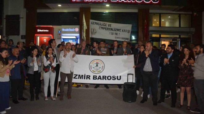 İzmir Barosu  demokrasi nöbeti ne başladı