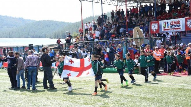 İzmir Cup açılışında  Terim ve Riekerink  sürprizi