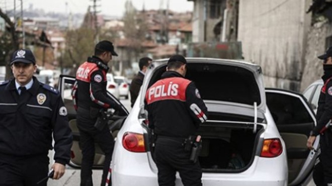 İzmir de polisin aradığı 584 kişi yakalandı!