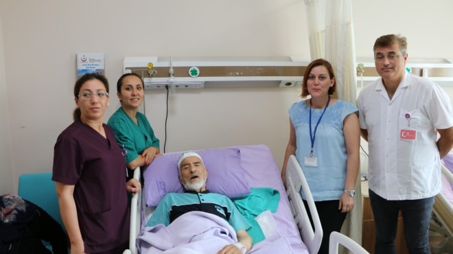 İzmir de 101 yaşındaki İsmail Dede eşini kaybetti: Sonra...