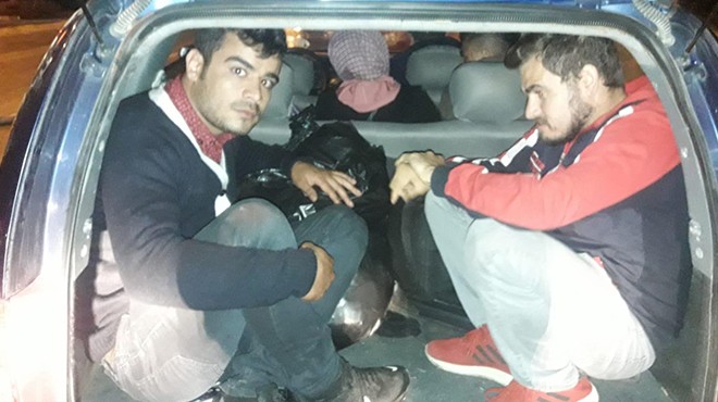 İzmir de 14 kaçak göçmen yakalandı!