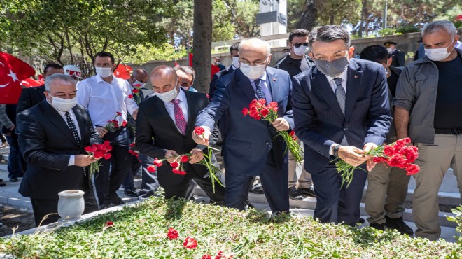 İzmir de 15 Temmuz için anma töreni
