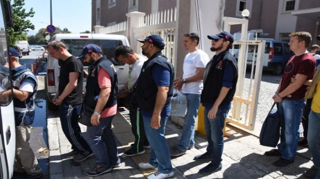 İzmir’de 23 subay daha adliyeye sevk edildi