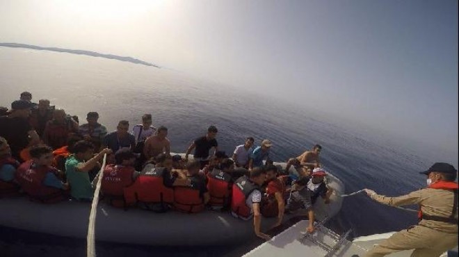 İzmir de 27 kaçak göçmen yakalandı