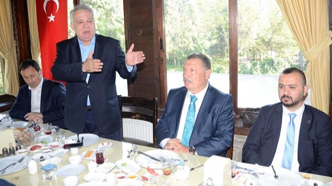 İzmir de 3 parti yöneticileri bir arada  evet i anlattı