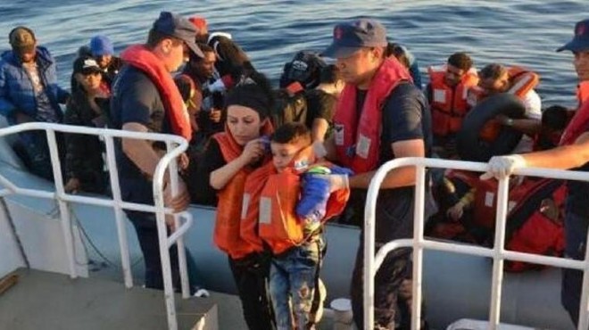 İzmir de 42 kaçak göçmen yakalandı