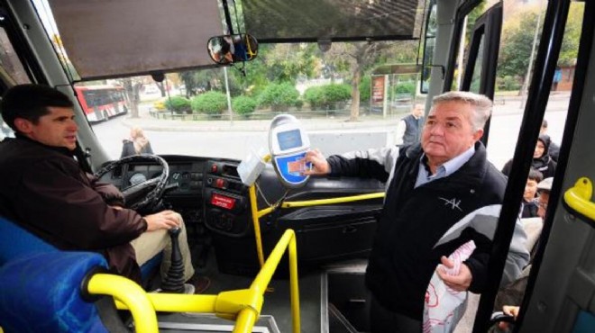 İzmir de 65 yaş üstüne ücretsiz ulaşım durduruldu