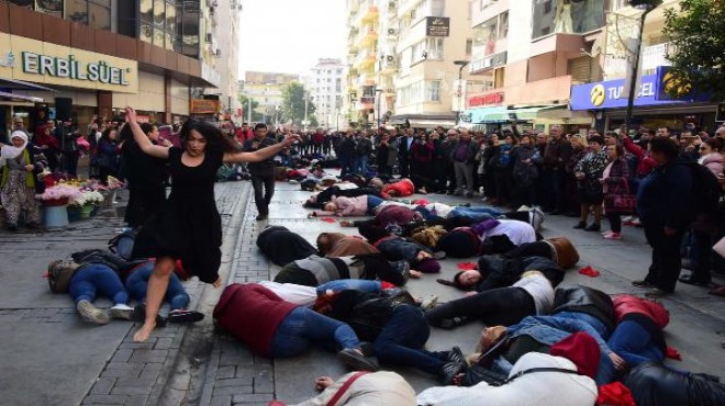İzmir de 8 Mart bulaşmasında  flash mob  gösterisi