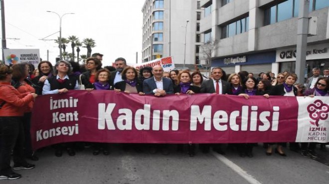 İzmir de 8 Mart eylemi ve koşusu