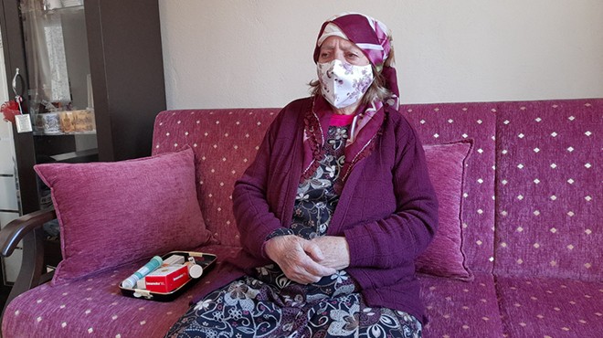 İzmir de 90 yaşında koronavirüsü yendi!
