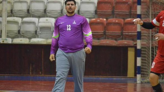 İzmir de acı ölüm: Genç oyuncu kansere yenik düştü