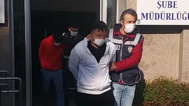 İzmir de araç soyguncuları tutuklandı!