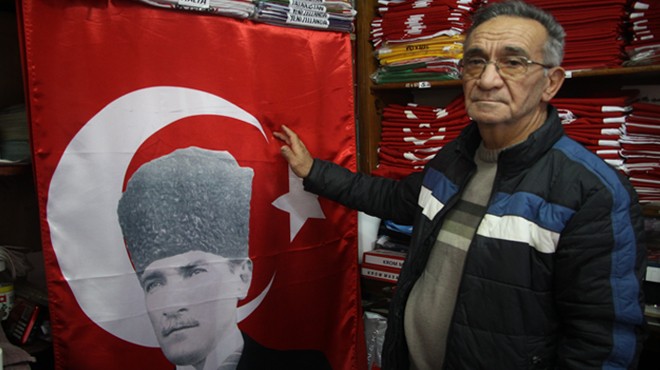 İzmir de Atatürk lü bayrak yok satıyor!