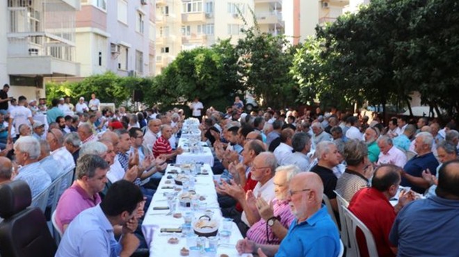 İzmir’de bedava yemeğe hücum... ‘Yok mu Karşıyaka da şöyle sağlam bir mevlüt?’