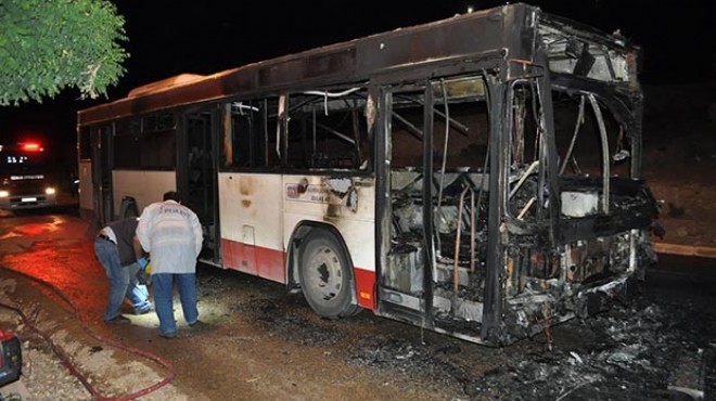 İzmir’de belediye otobüsüne molotoflu saldırının failleri tutuklandı!