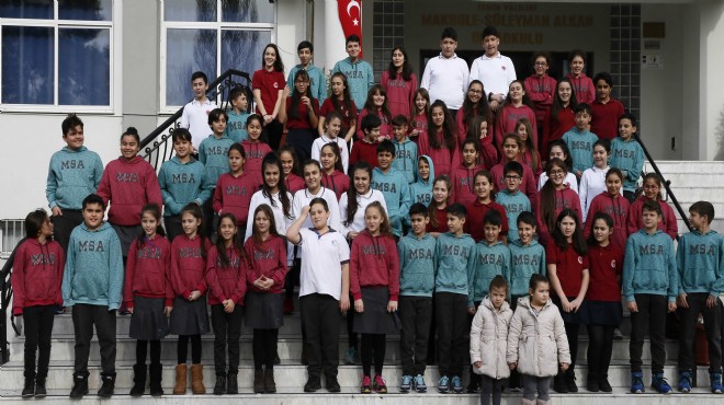 İzmir de bir okul... Nasıl rekortmen oldular tahmin edemezsiniz!