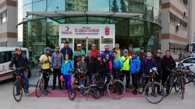 İzmir de bisikletçilerden Minik Öykü ye destek