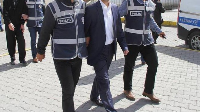 İzmir’de çifte FETÖ operasyonu: Çok sayıda gözaltı