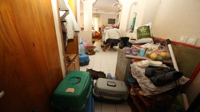 İzmir de çöp ev operasyonu: Ölmek üzereydiler...