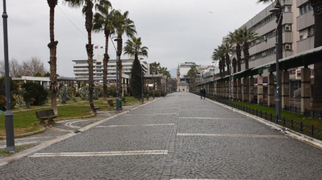 İzmir de eğlenceden geriye boş meydanlar kaldı