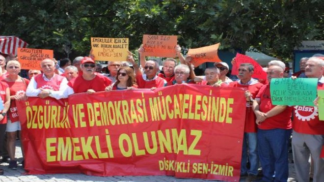 İzmir de Emekli-Sen, zam oranını protesto etti