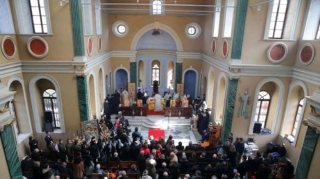 İzmir de Ermeni cemaatinden 95 yıl sonra ilk ayin
