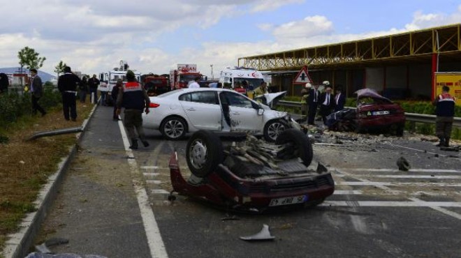 İzmir de feci kaza: 1 ölü, 3 yaralı
